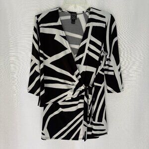 CLARA SUN WOO Geometric 3/4 Sleeve Crossover Tie Top